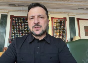Зеленський заявив про серйозний дефіцит грошей на армію: де шукатимуть
