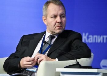 Іноземцев пояснив, чому удари по НПЗ б’ють по Росії найболючіше: “Значимішої цілі не знайти”