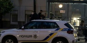 Брюс Лі у спідниці: у Львові 15-річна дівчина побила трьох людей на вулиці Рубчака