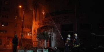 У ДСНС показали перші фото наслідків нічної атаки окупантів на Київ