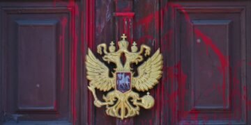 Росія відкликала посла з Лондона через допомогу Британії Україні