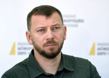 Корупція в Україні не зменшується, а “топова” навіть зростає, – керівник САП