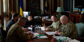 Ситуація у Костянтинівці: Зеленський доручив готувати кадрові рішення в армії
