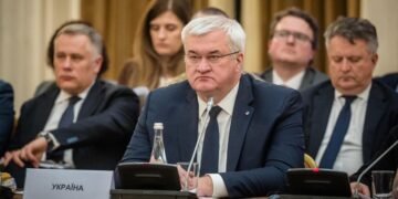 Зростаючі витрати на оборону України мають покривати активи РФ, – Сибіга
