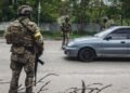 Транспорт ловлять на слух. РФ застосовує нову тактику з дронами на фронті (відео)