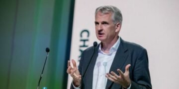 Снайдер назвав причину, чому команда Трампа не дивиться на Україну: “Їх лякає мужність”