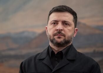 Постачання ракет для ППО скоротилося втричі, хоча у партнерів вони є, – Зеленський