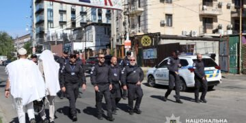 Умань готується до єврейського Нового року: до міста прибули поліцейські патрулі з Ізраїлю (відео)