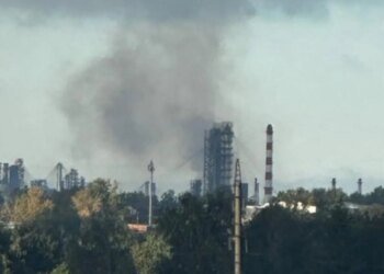 У росії повністю зупинив роботу рязанський НПЗ після удару дронів FP-1