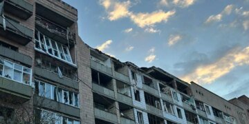 Війська рф скинули чотири авіабомби на Краматорськ, загинули двоє людей