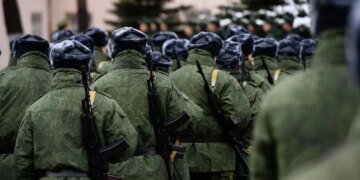 росія підняла виплати до мільйонів, але контрактників стало менше