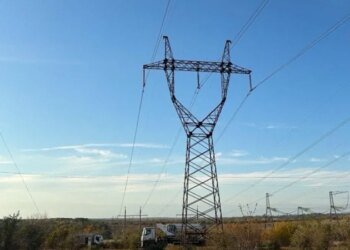російські обстріли та негода спричинили знеструмлення у п'яти областях
