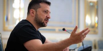 Якщо не проплатити замовлення дронів у жовтні-листопаді, будуть проблеми взимку – Зеленський
