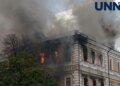 "Обов'язково буде на це відповідь росії": Зеленський показав відео пожежі у НАН у Києві після удару рф, у будівлі шукають людей