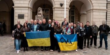 111 машин для України: британські волонтери 26-й раз доставили допомогу військовим