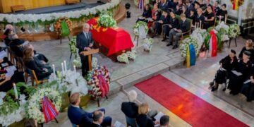 У Норвегії попрощалися з Гаральдом V: як пройшла церемонія та хто був присутній (фото, відео)
