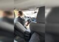 Польський таксист у Варшаві заспівав пасажирам українською та підкорив мережу