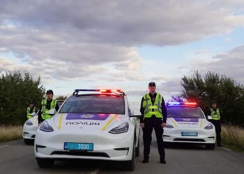 Тернопільська поліція пересідає на Tesla: як підготуються до відключень світла