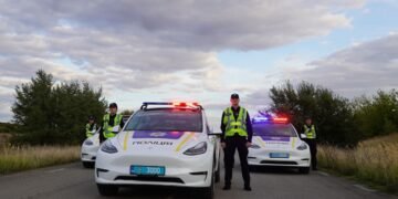 Тернопільська поліція пересідає на Tesla: як підготуються до відключень світла