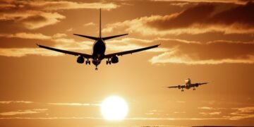 Авіасполучення у Великій Британії відновилося вранці в середу після збою в системі управління