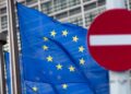 Bloomberg: у ЄС обговорюють обмеження віз для росіян і нові санкції по танкерах