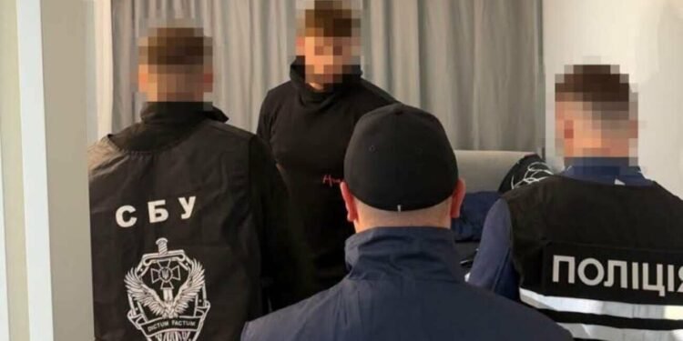 У Львові затримали 25-річного чоловіка, якого підозрюють у збуті кокаїну за 800 доларів
