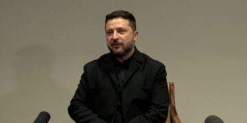 “Він атакує нас – ми відповідаємо”: Зеленський розповів, яку пропозицію США передадуть Росії