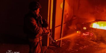 Росіяни вдарили FPV-дроном по маршрутці біля Нікополя: п’ятеро загиблих