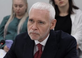Одна людина постраждала через удар по ТЦ у Харкові – мер