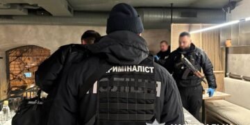 Для тих, хто не воює: Зеленський анонсував повернення декларування для поліції і Сил оборони