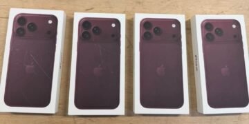 Везли «для себе»: на кордоні з Польщею вилучили 8 iPhone 18 Pro Max