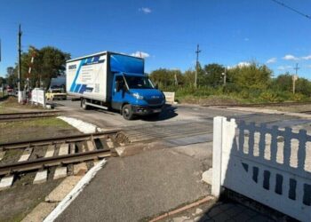 Водіям на замітку: у Львові 29 вересня перекриють залізничний переїзд
