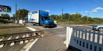 Водіям на замітку: у Львові 29 вересня перекриють залізничний переїзд