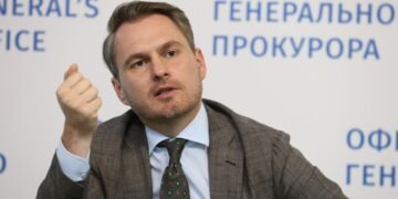В Офісі генпрокурора спростували “підозру” директору НАБУ від Кравченка