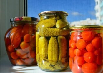 Як зберігати домашні закрутки, щоб банки не вибухали: 7 важливих правил