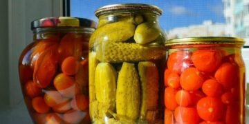 Як зберігати домашні закрутки, щоб банки не вибухали: 7 важливих правил