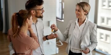 Податки на житло: що врахувати, щоб не переплатити при продажу і даруванні