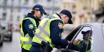 Штрафи до 34 тисяч гривень та позбавлення прав: в Україні каратимуть “гучних” водіїв