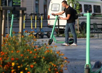 Майже половина постраждалих — діти: у Львові 244 водії електросамокатів отримали травми