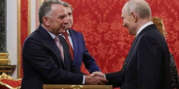 Bloomberg: Москва посилює вимоги напередодні візиту посланців Трампа до Києва