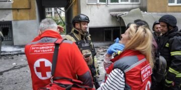 УЧХ долучився до ліквідації наслідків російських повітряних атак у Житомирі та Хмельницькому