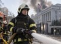 ЗМІ пишуть, що посольства розробляють плани переїзду з Києва. МЗС заперечує