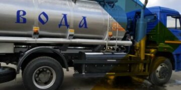 Окупанти Херсонщини визнали нестачу цистерн для підвозу води – ЦНС
