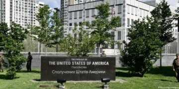 Чи евакуюють США посольство з Києва через погрози рф — Рубіо дав відповідь