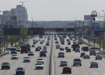 МВС пояснило, як діяти під час атаки в дорозі та де ховатися