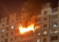 Ворог продовжує атакувати столицю: в одному з районів дрон влучив у багатоповерхівку, спалахнула пожежа