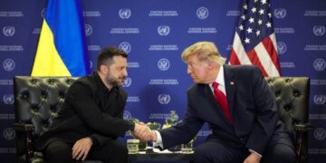 Відносини Трампа і Зеленського впали до найнижчої точки, однак американці не планують припиняти надавати розвіддані – WSJ