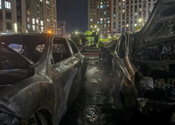 росіяни вдарили по транспортному об’єкту та складу в Києві