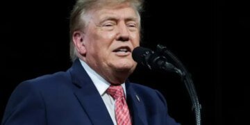 Трамп хоче змусити Україну підписати мирну угоду на саміті G20 – The Atlantic