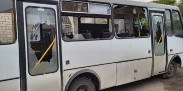 росіяни атакували маршрутку в Херсоні – один пасажир загинув, ще п'ятеро поранені